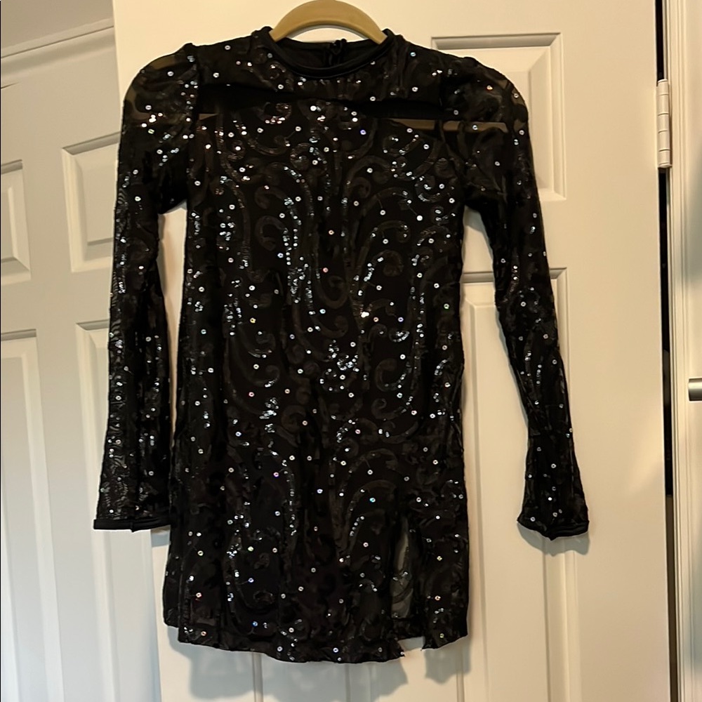 Weissman Black Sequin Embellished Bell Sleeve Costume